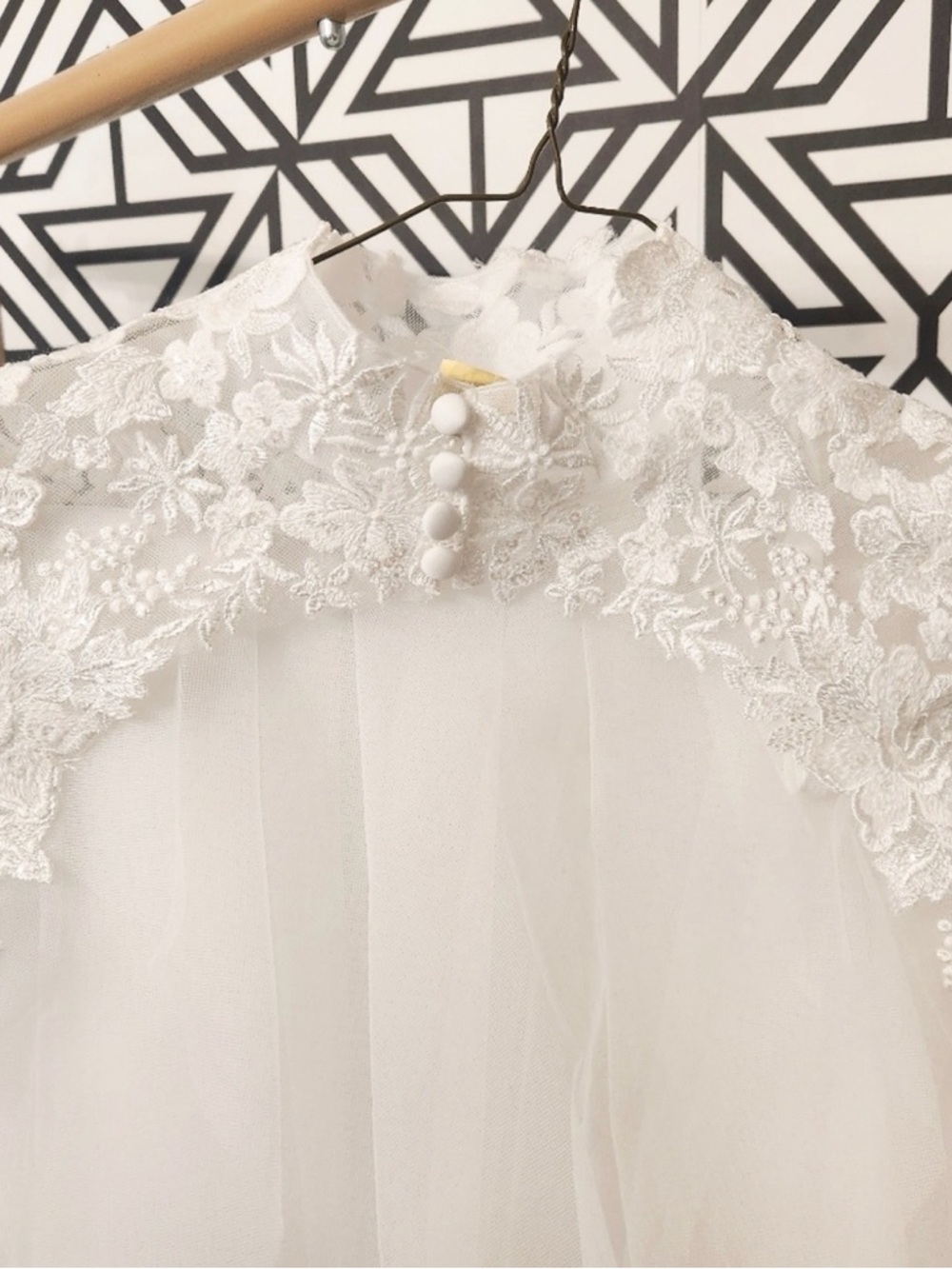 Bhldn Rare Elegant Ivory Bridal Cape - Picture 6 of 11